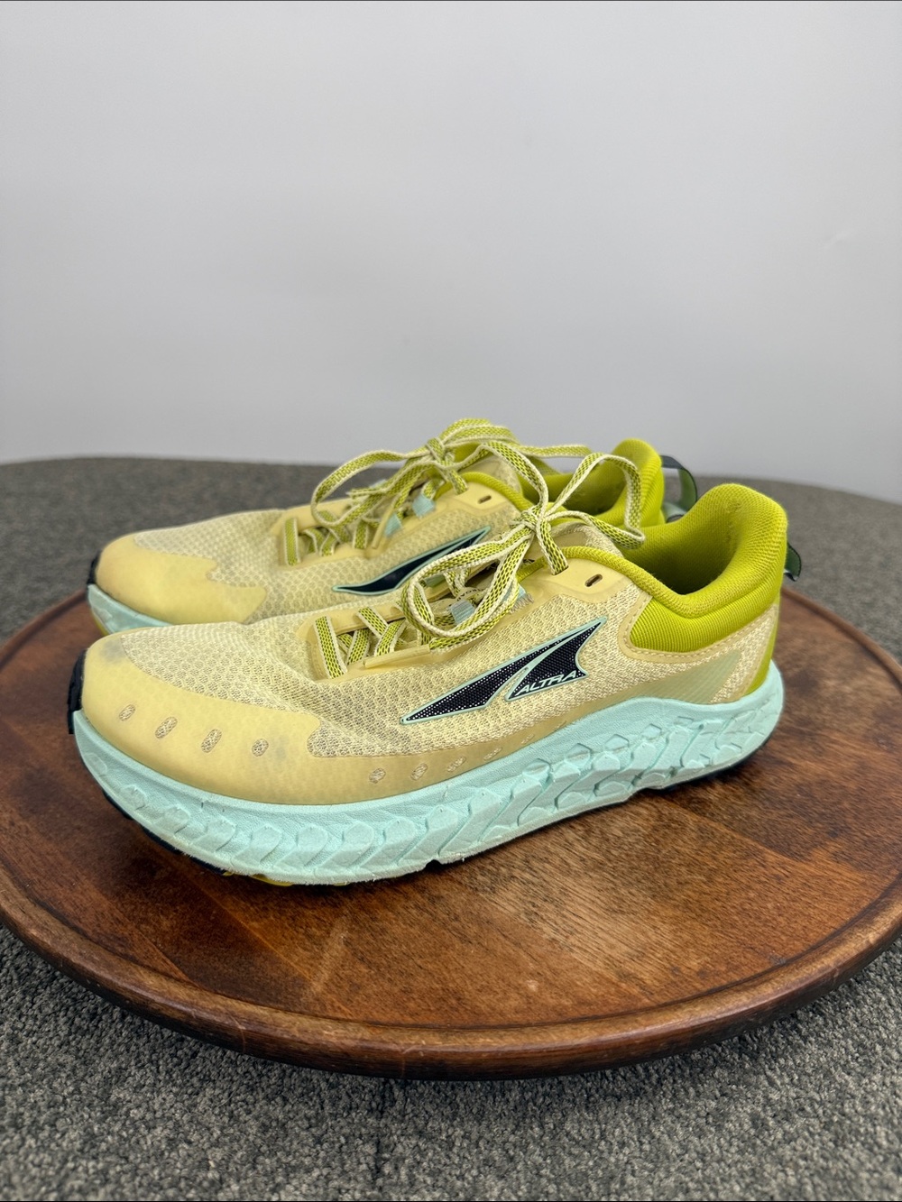 Altra Shoes Wm 7 Outroad 2 Yellow Mint Green Mesh Running Sneakers *Flaws